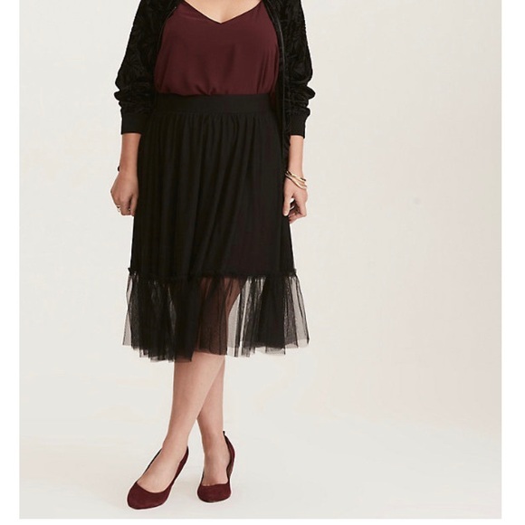 Torrid Size 1 Mesh Illusion Midi Skater Skirt NWT - Picture 3 of 7